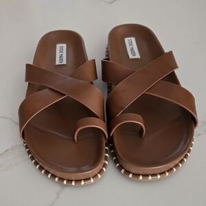 NWT Steve Madden Viena Sandals